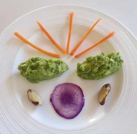 Guacamole sur assiette