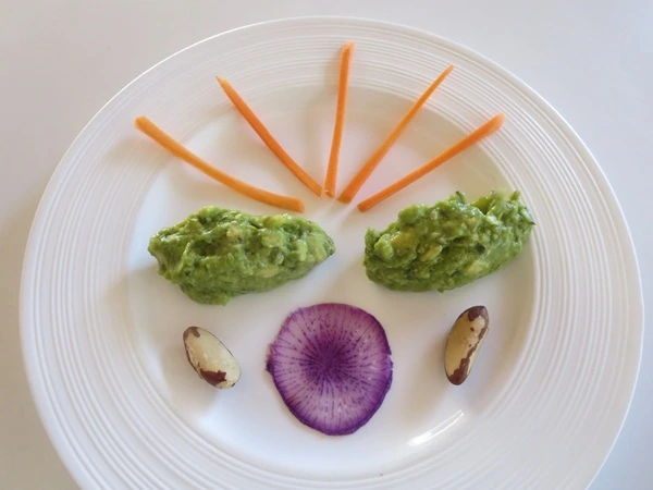 Guacamole sur assiette